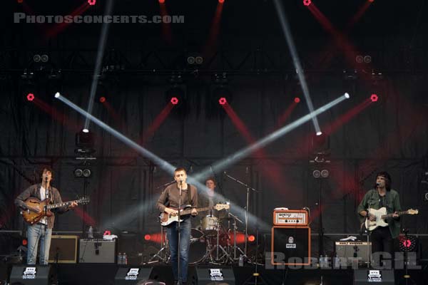 THE PROPER ORNAMENTS - 2017-08-20 - SAINT MALO - Fort de St Pere - Scene des Remparts - Max Oscarnold - James Hoare